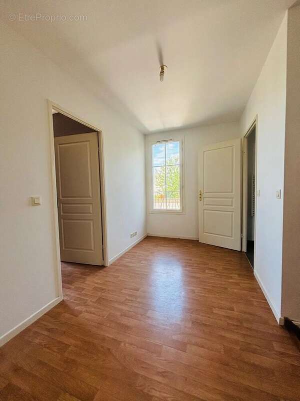 Maison à COMBS-LA-VILLE