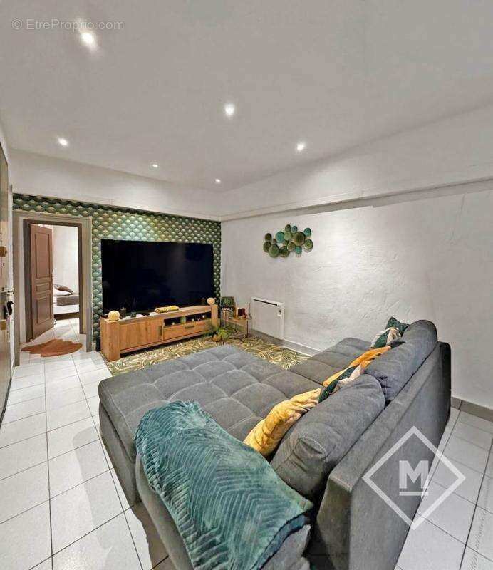 Appartement à MARSEILLE-5E