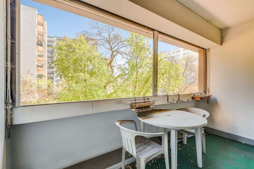 Appartement à PARIS-20E