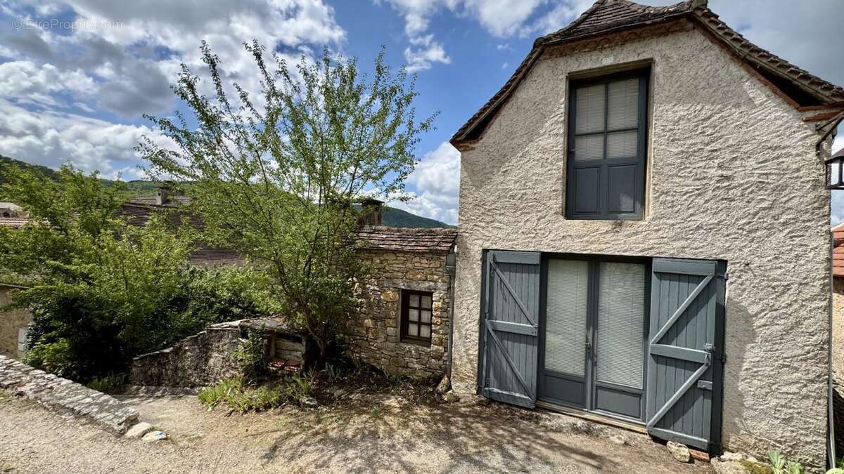 Maison à CALVIGNAC