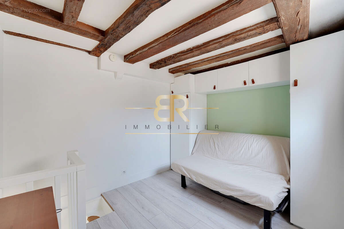 Appartement à PARIS-3E