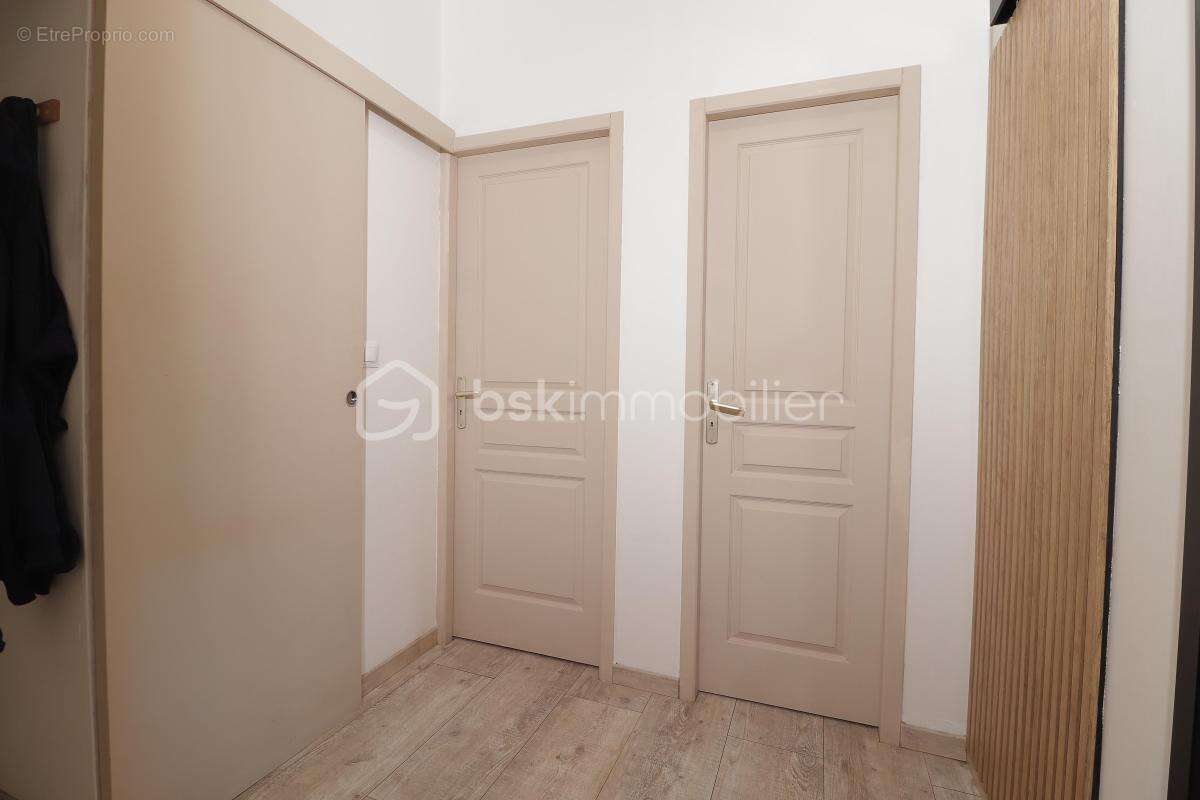 Maison à SAINT-LAURENT-D'AIGOUZE