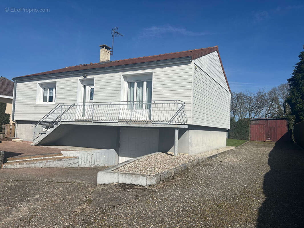 Maison à BOURG-ACHARD