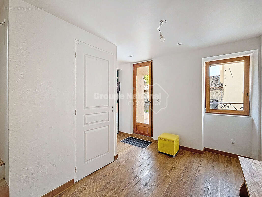 FAYENCE  -  Maison de village de 142m² avec jardin et terrasse - photo 7