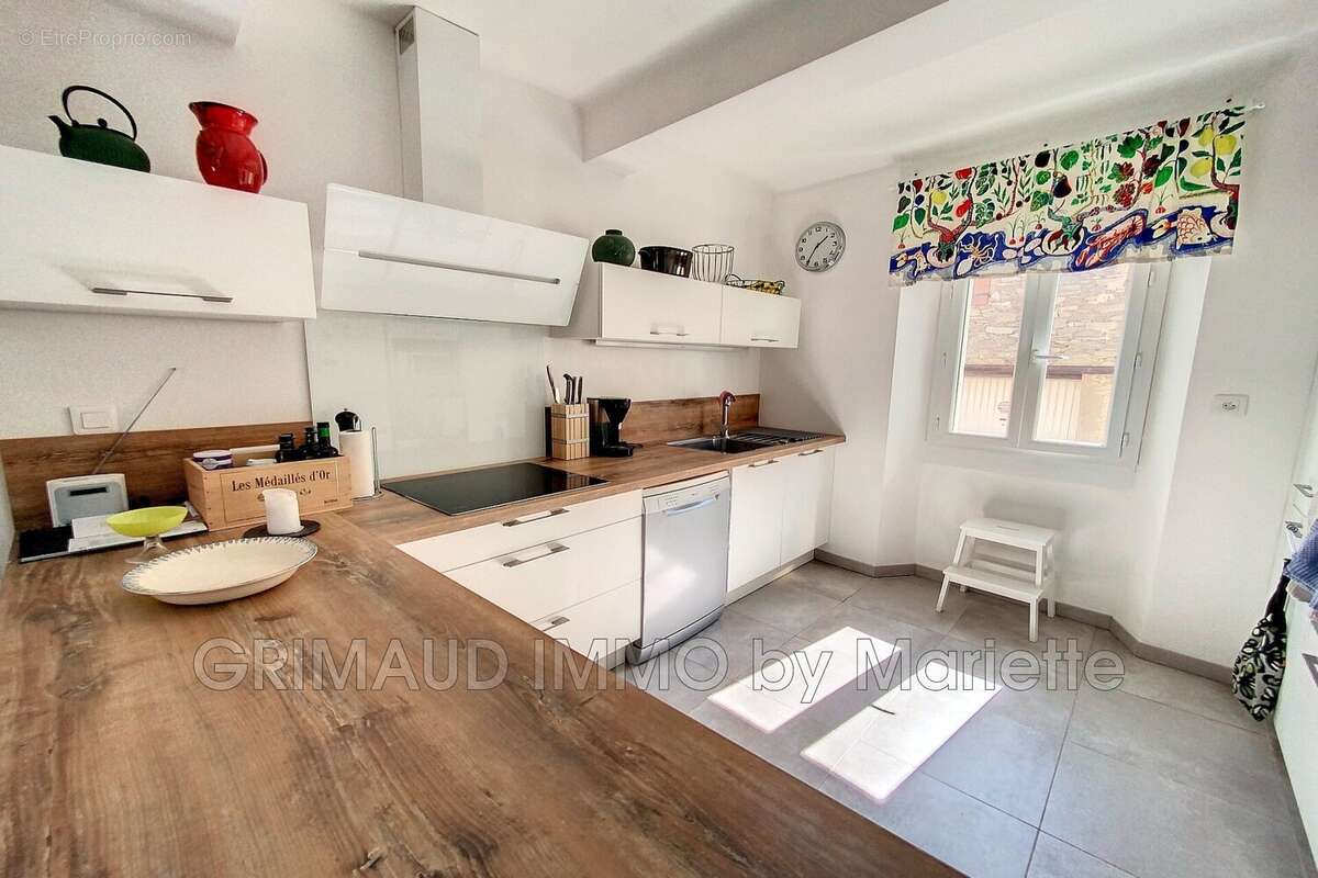 Maison à LA GARDE-FREINET