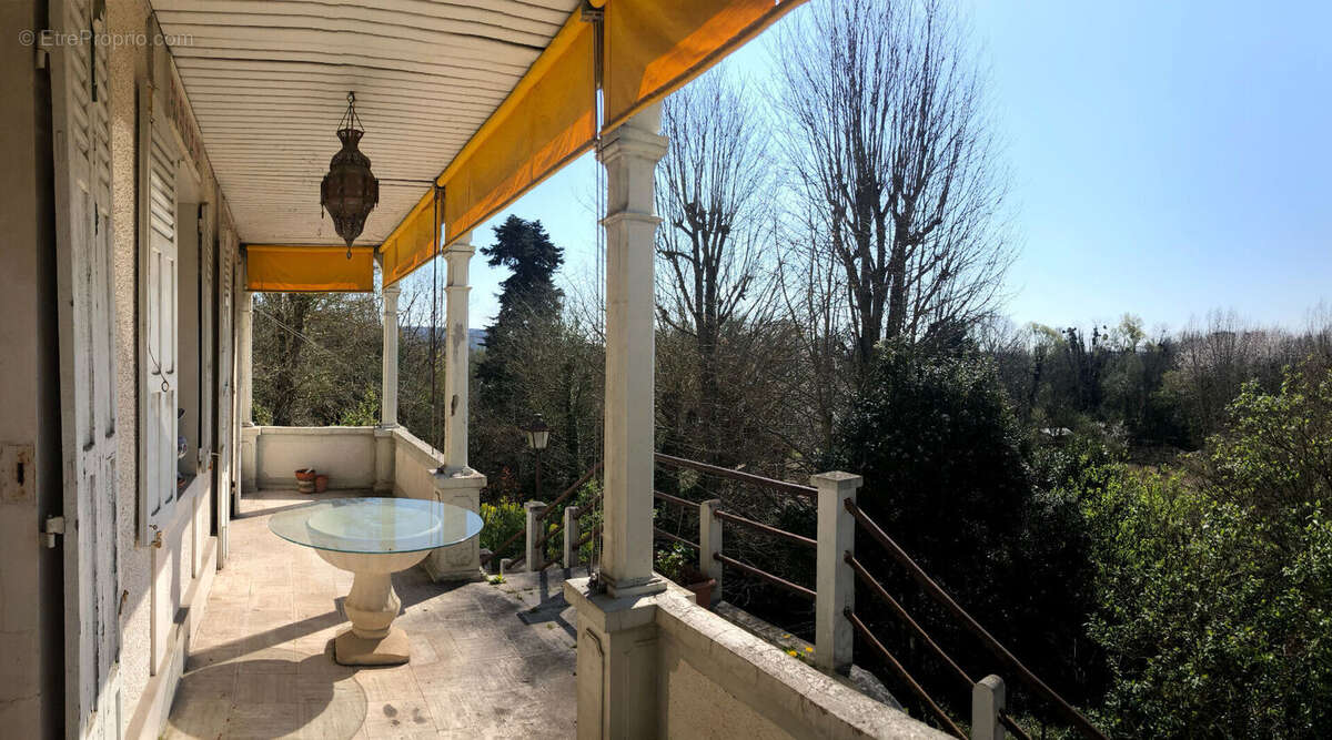 Maison à FOLLAINVILLE-DENNEMONT