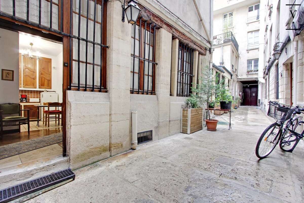 Appartement à PARIS-4E