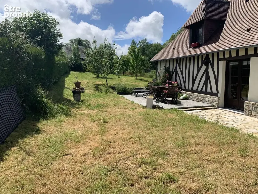 Région VIMOUTIERS (ORNE) Maison en colombages au sein d'un village - photo 3