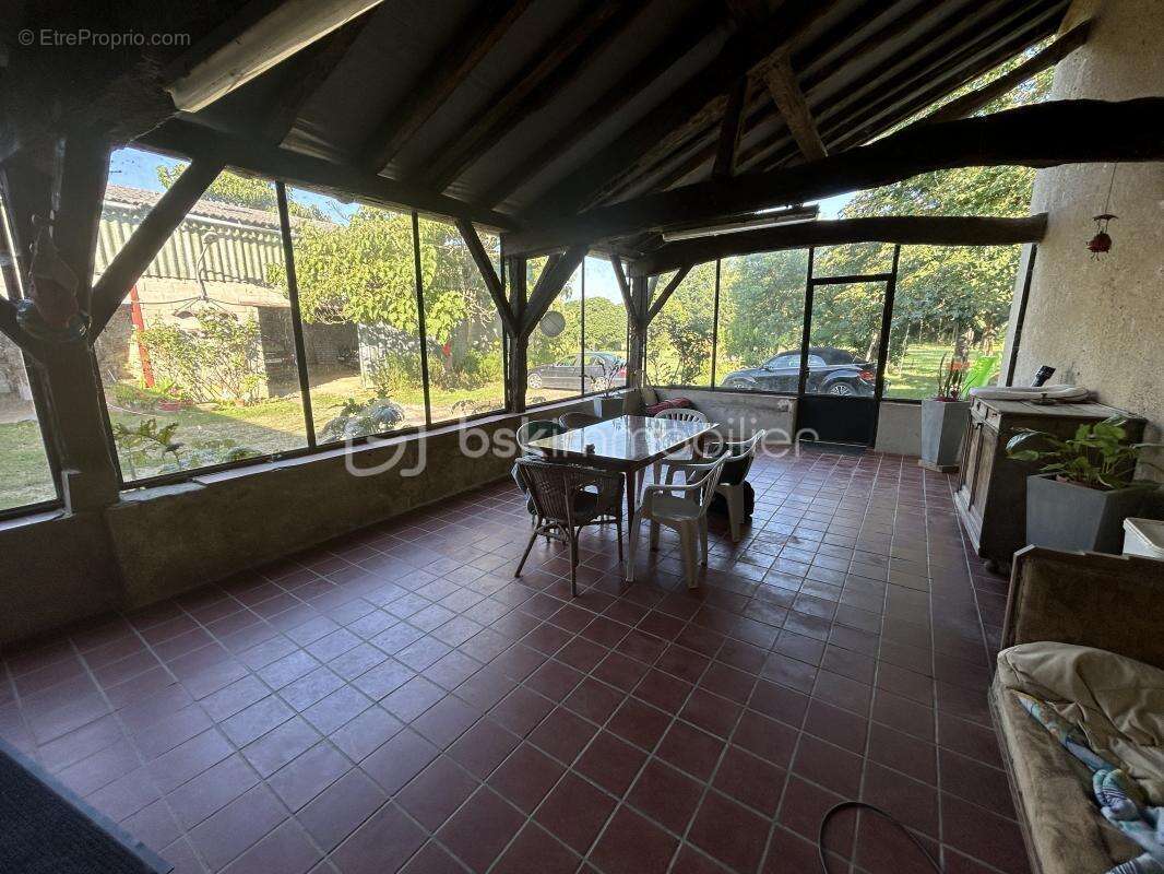 Belle Maison en Pierres - Grand Terrain Arboré - photo 4