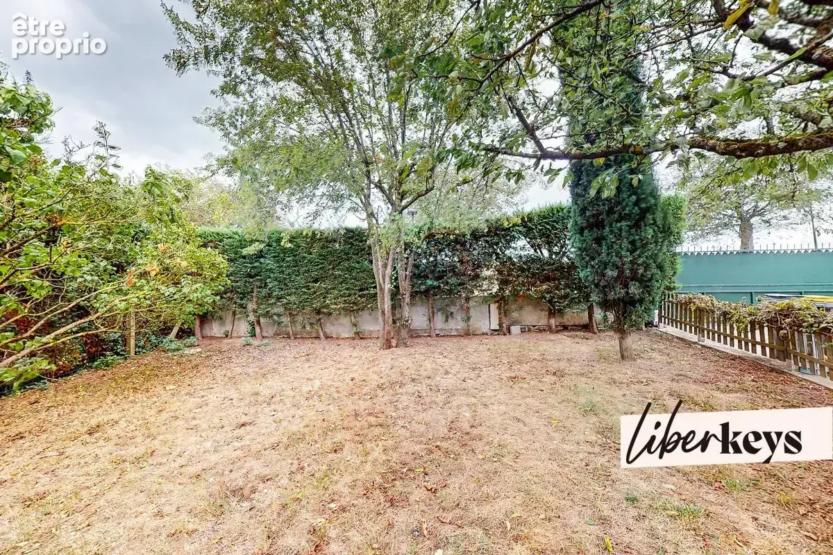 Maison familiale – 855 m² de terrain – Parc de la Cloche – Orly - photo 14