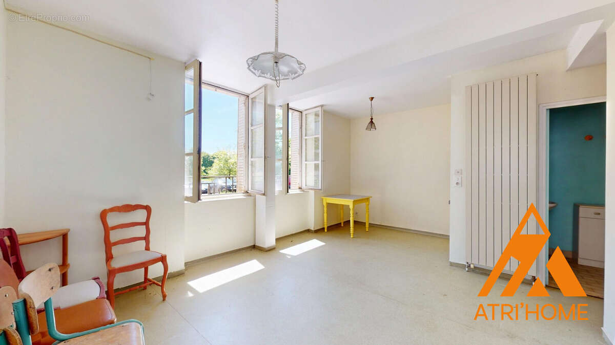 Appartement à MUR-DE-BARREZ