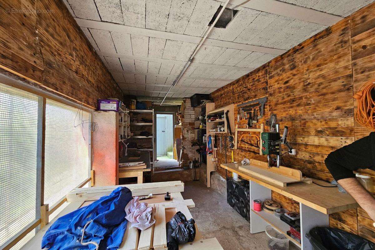 Appartement à REYNES