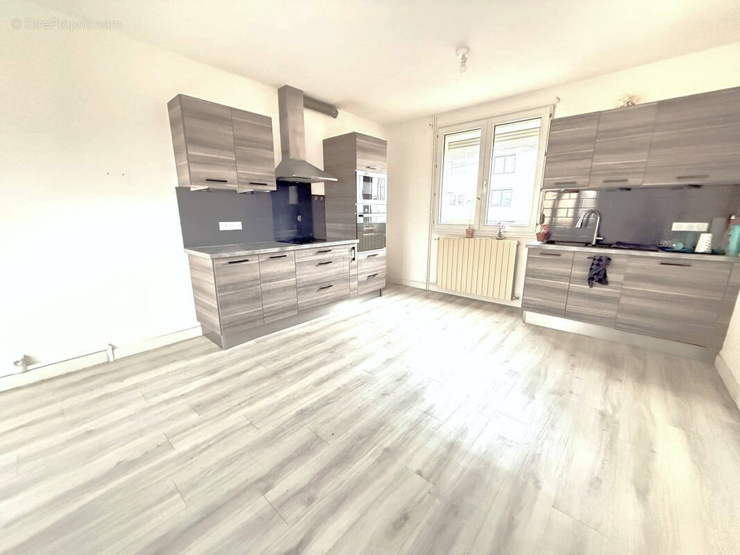 Maison à SAINTE-MARIE-AUX-CHENES