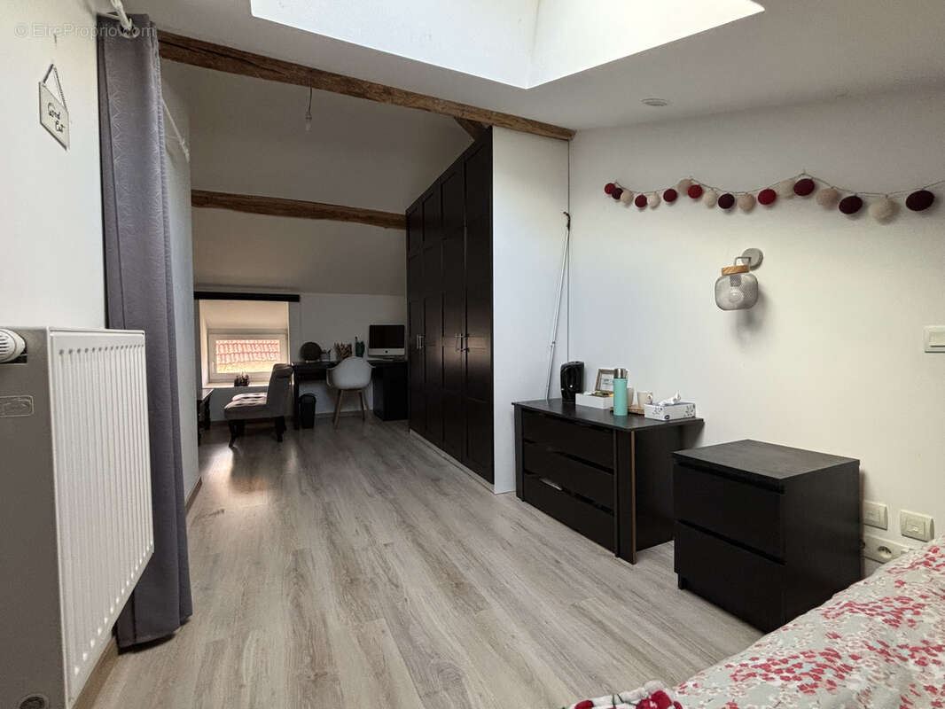 Maison à MONTLIOT-ET-COURCELLES