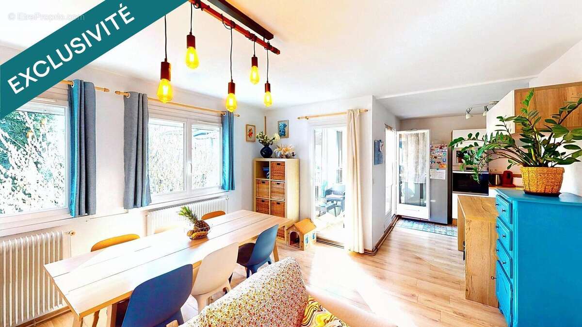 Photo 2 - Appartement à DECINES-CHARPIEU