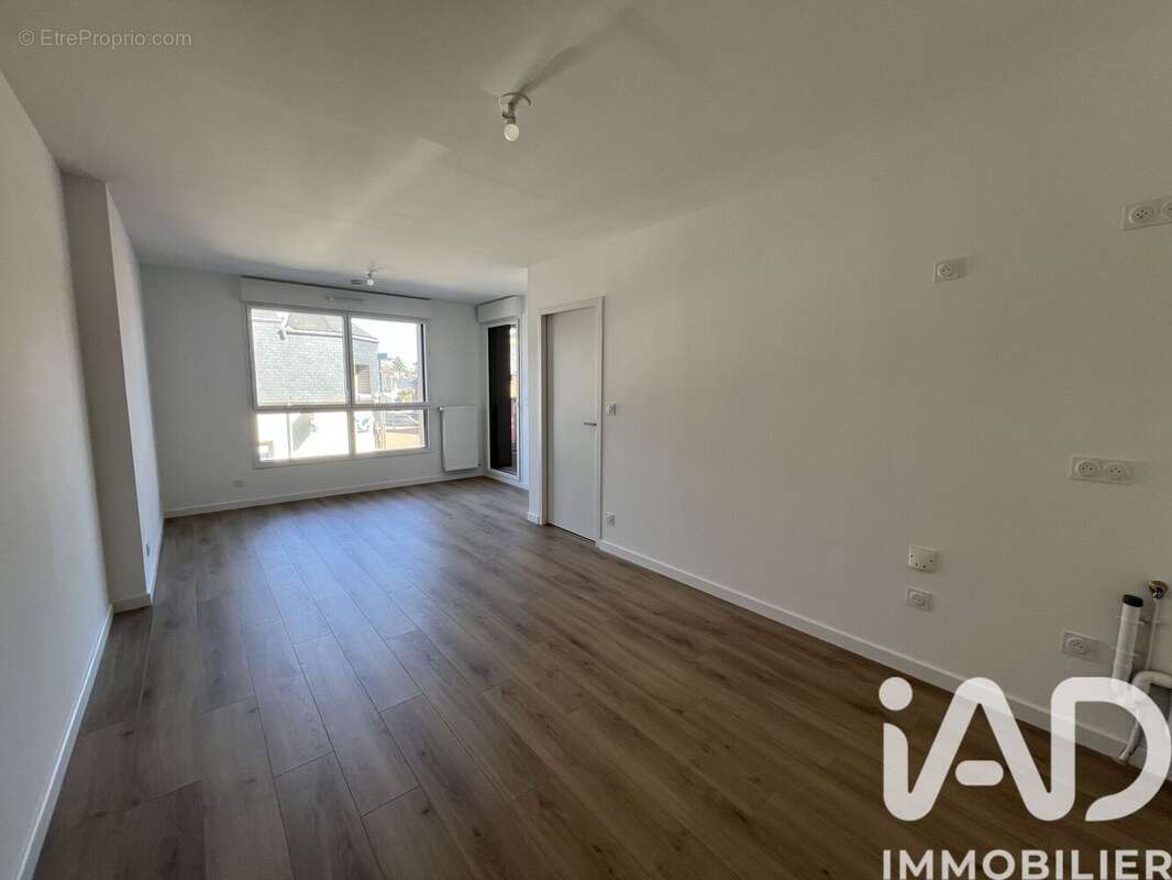 Photo 2 - Appartement à LA CHAPELLE-DES-FOUGERETZ