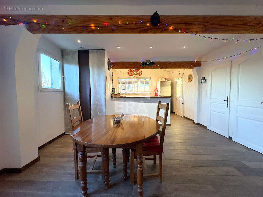 Maison à VILLELAURE