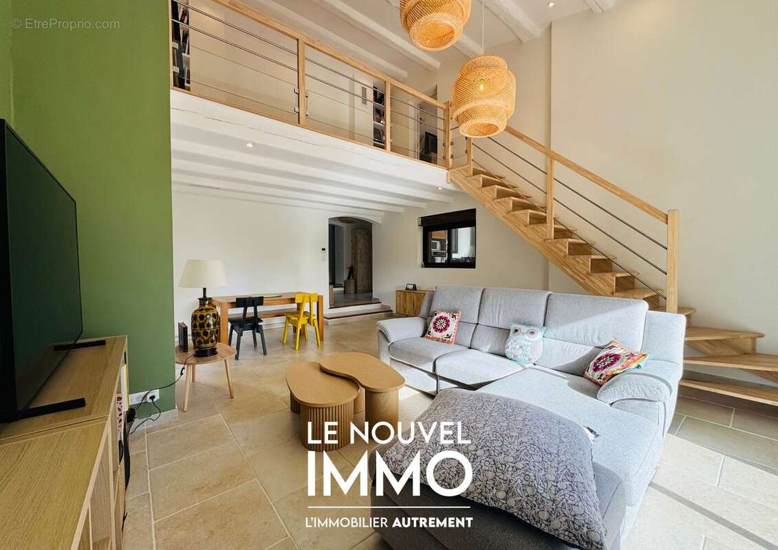 Maison à VELAUX