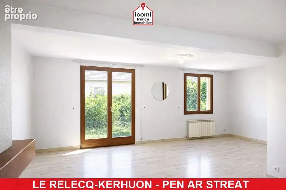 Maison à LE RELECQ-KERHUON