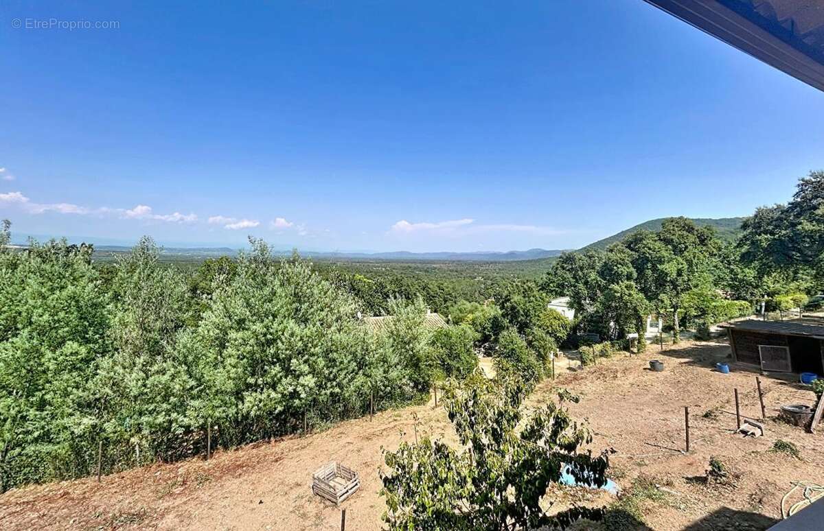 En EXCLUSIVITE Villa de 185m² avec panorama exceptionnel et un calme absolu sur la plaine des Maures - photo 6