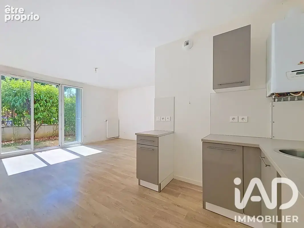 Photo 1 - Appartement à SAINTE-GENEVIEVE-DES-BOIS