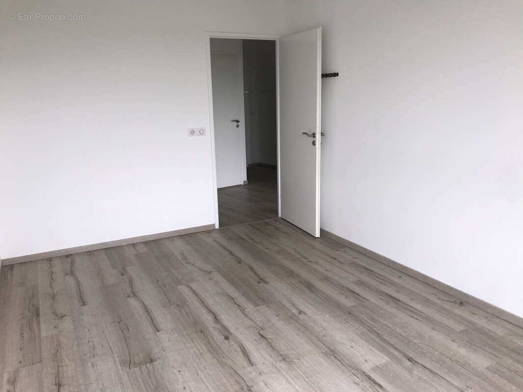 Clairmarais gare centre - appartement moderne type 3 de  75m2 + terrasse  24m2 + parking - photo 9