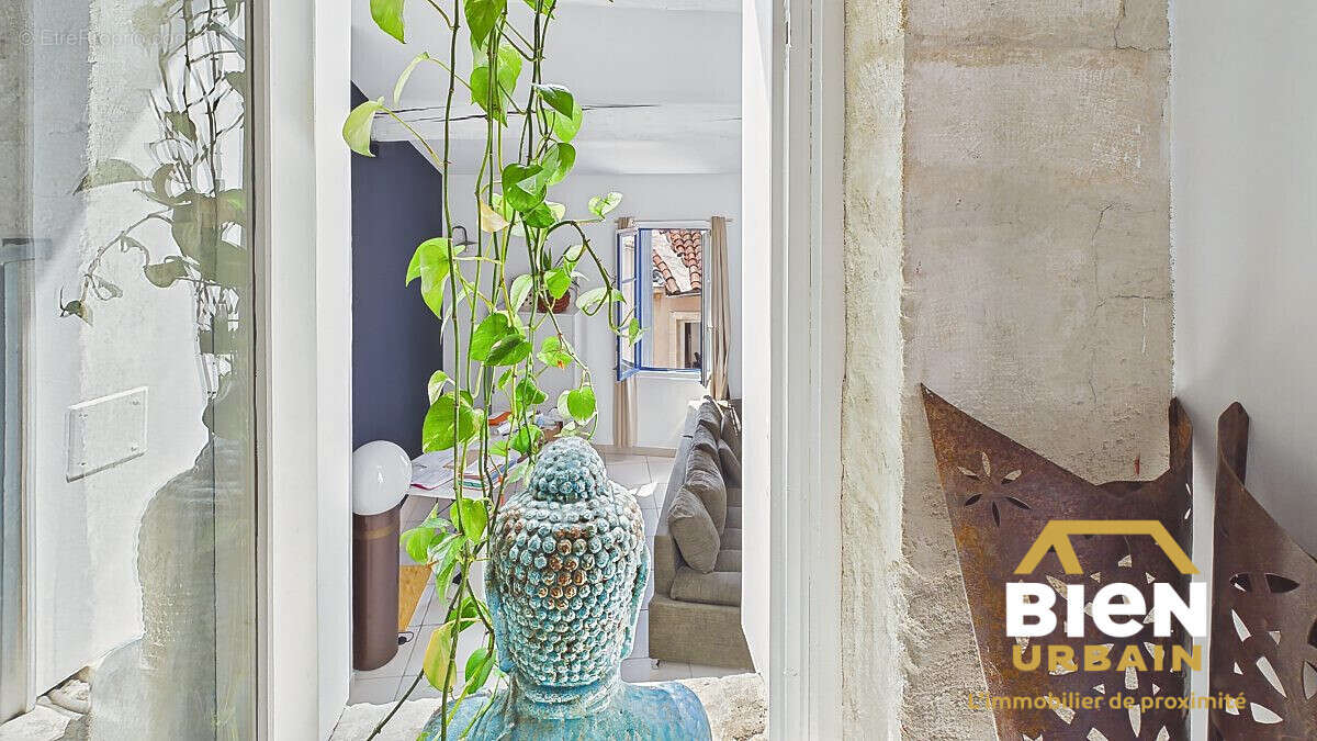 Appartement 109 m² à Nimes  - photo 8