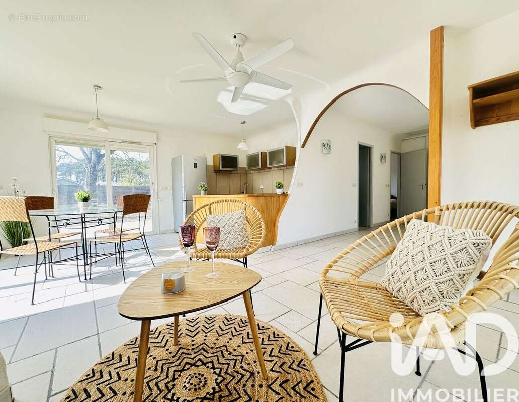 Photo 6 - Maison à VENDAYS-MONTALIVET