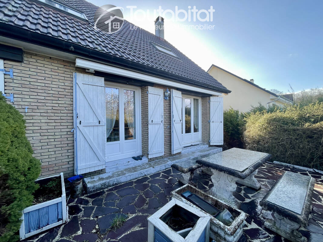 Maison à PRIX-LES-MEZIERES