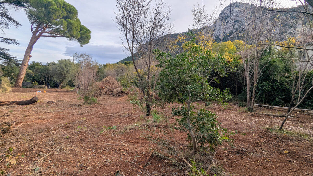 Terrain à TOULON