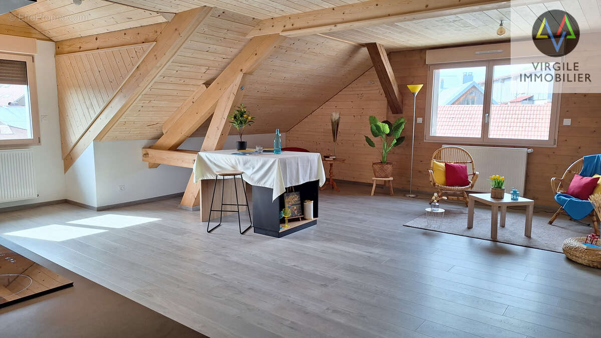 Appartement entièrement rénové de 116 m2 - photo 4