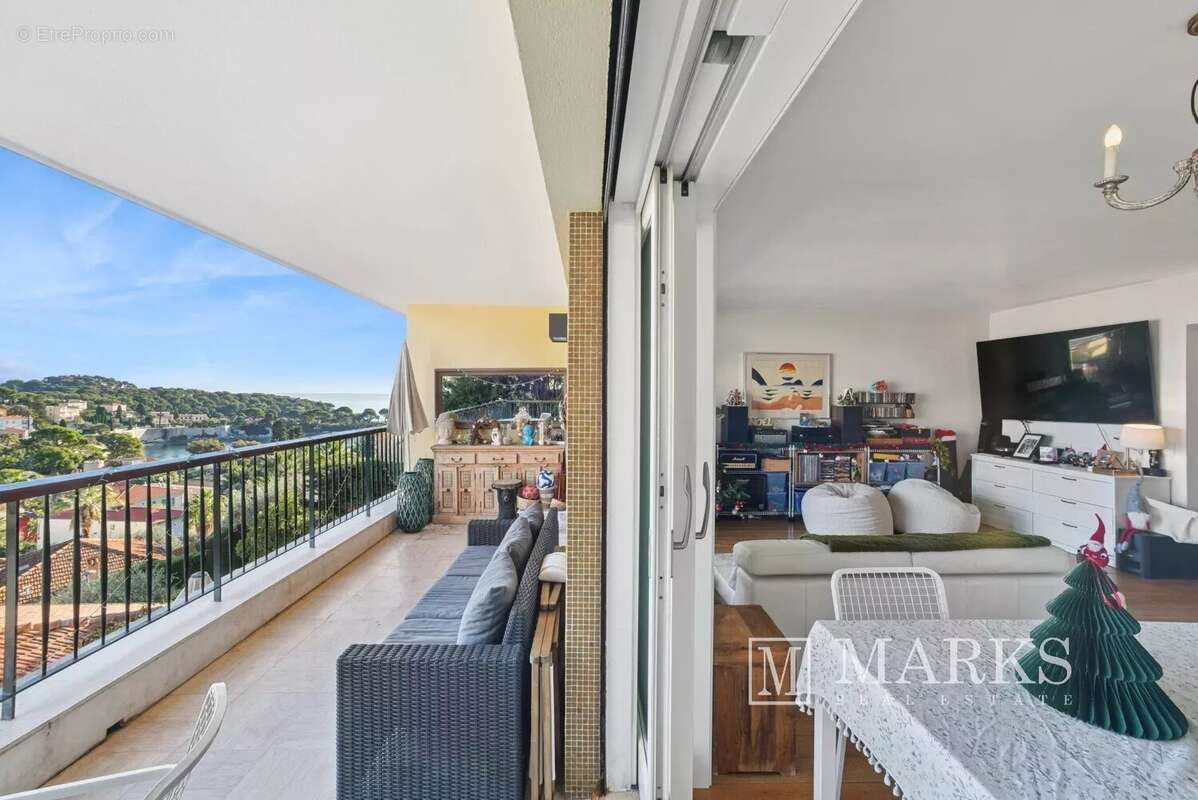 Appartement de 2 chambres avec vue panoramique sur la mer, terrasse de 13 m² et garage - photo 4