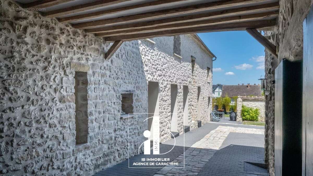 Maison à MORET-SUR-LOING