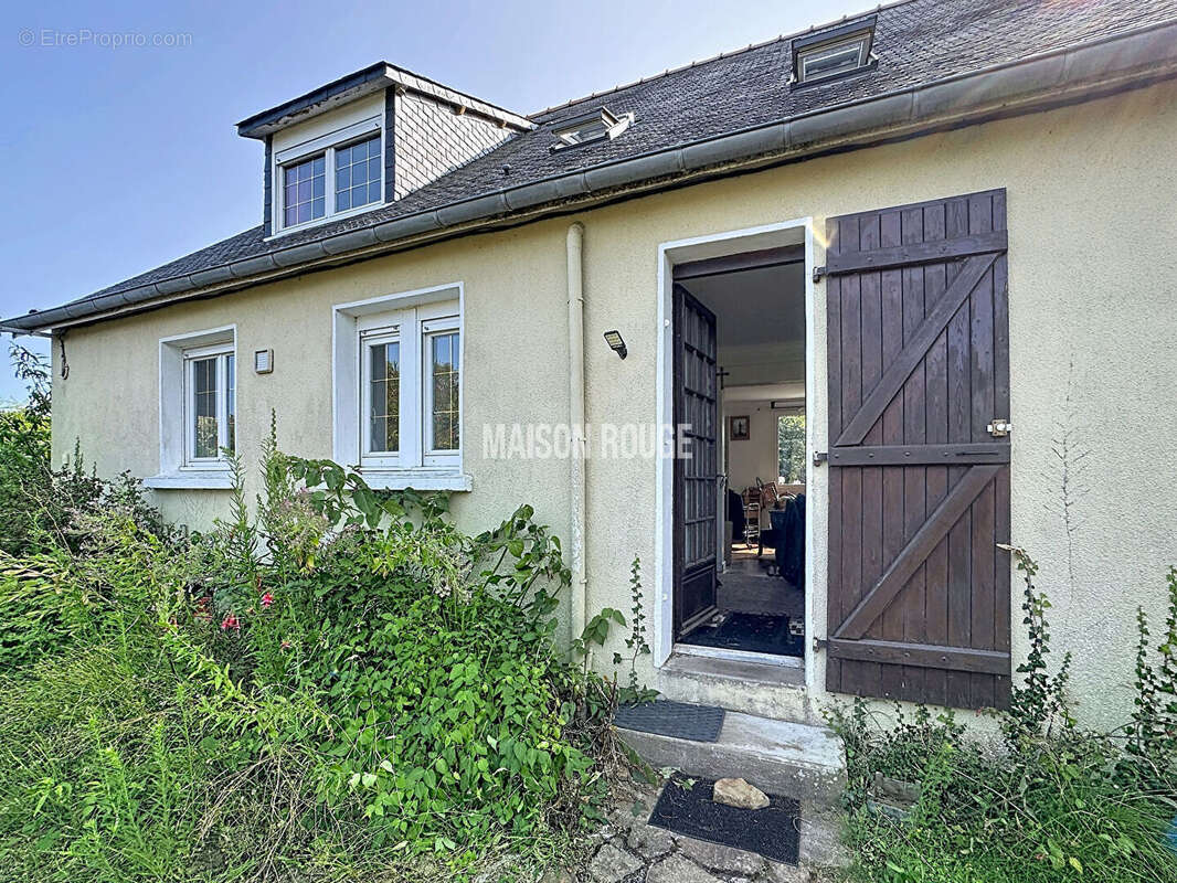 Maison de caractère avec longère indépendante sur un magnifique terrain arboré à Loguivy ! - photo 14