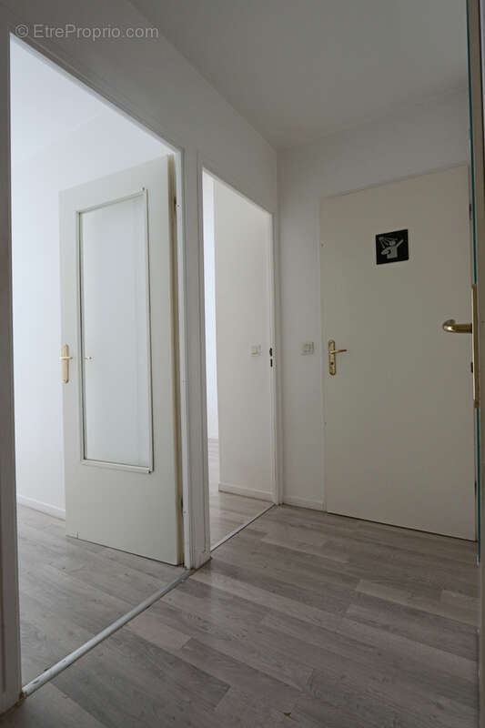 Appartement à LES PAVILLONS-SOUS-BOIS