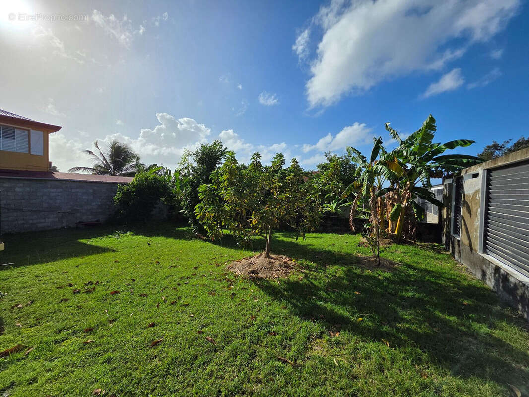 Maison à GRAND-BOURG