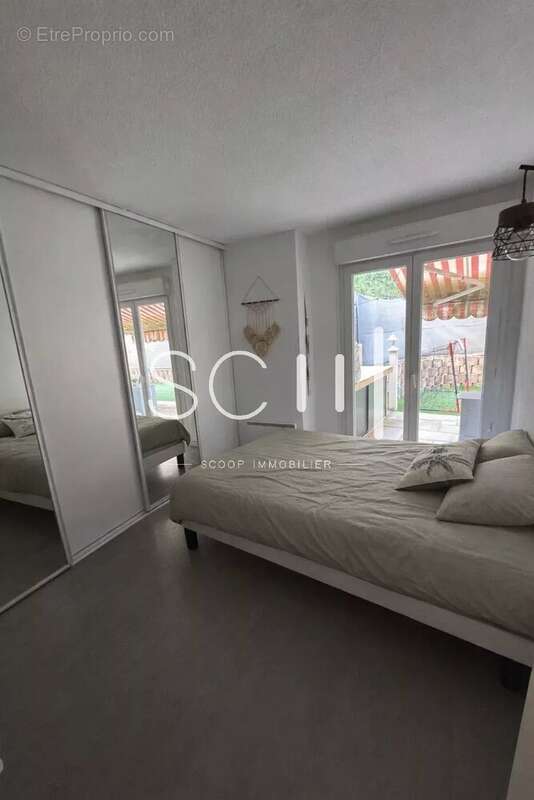 Appartement à SAINT-LAURENT-DU-VAR