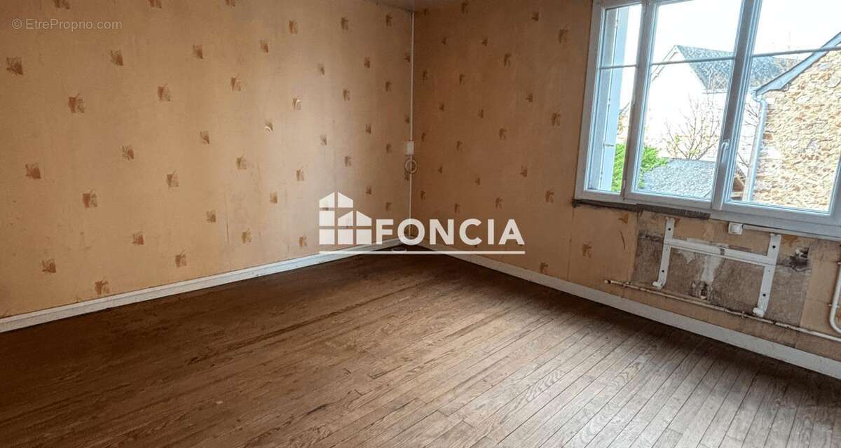 Maison à VILLIERS-CHARLEMAGNE