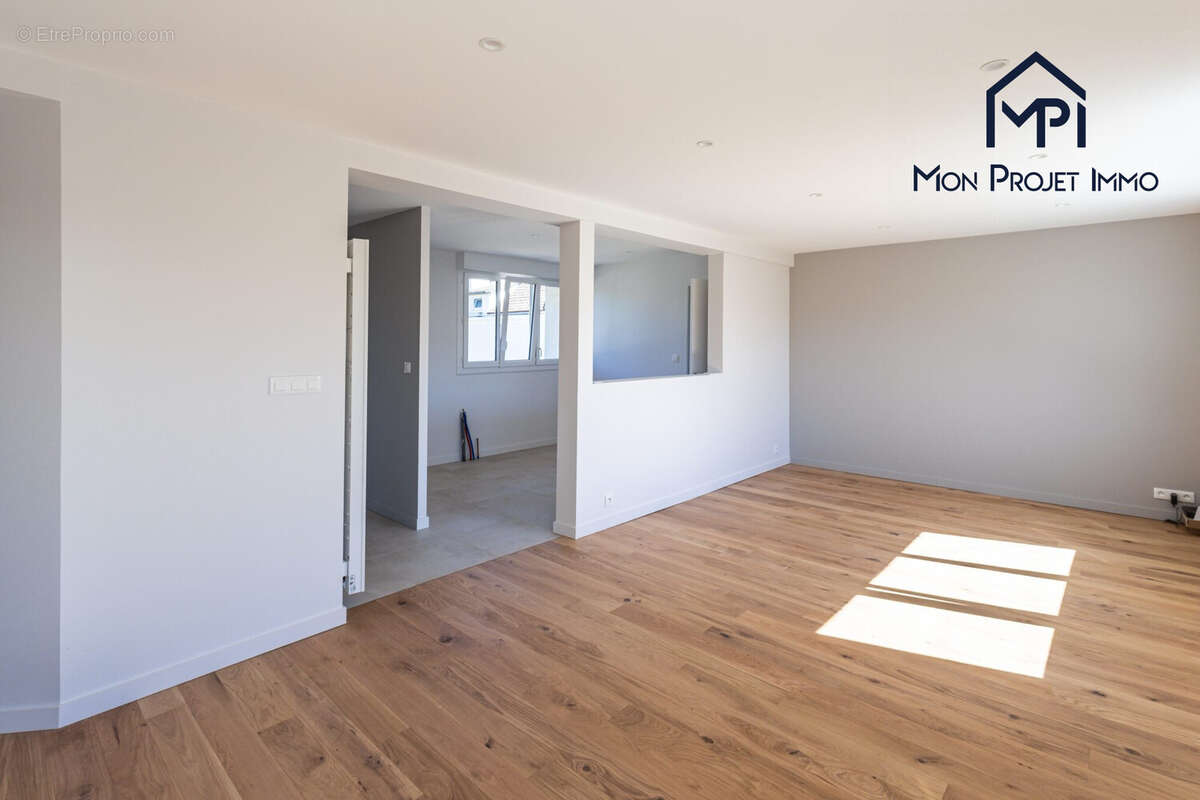 Maison 83 m² à Laval  - photo 3