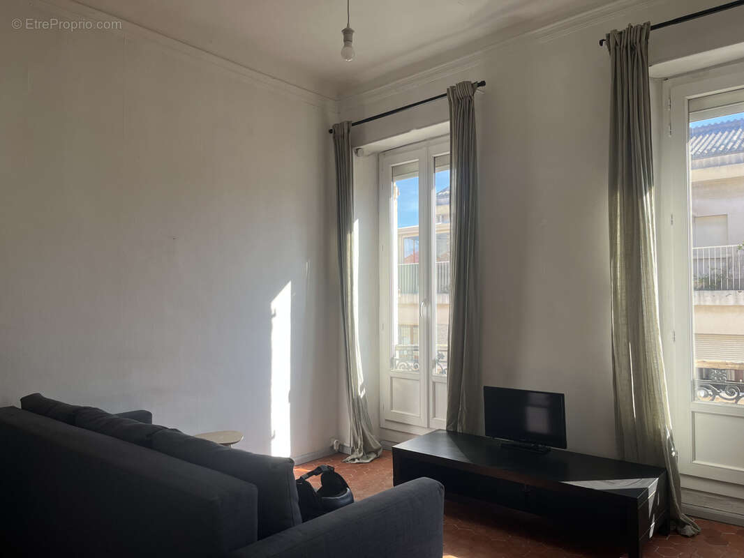 Appartement à MARSEILLE-6E