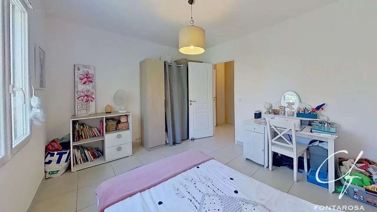 Maison à PUGET-SUR-ARGENS