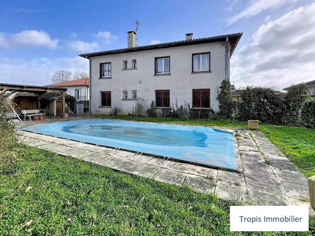   - Maison à PORTET-SUR-GARONNE