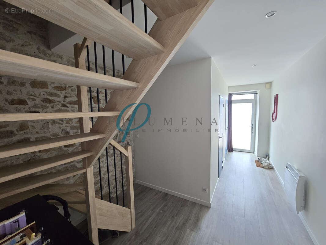 Maison de ville au coeur du bourg de Ligné - photo 6