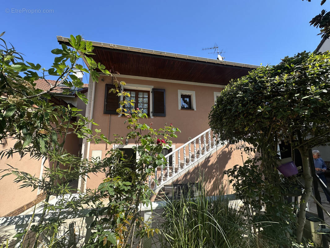 Maison à SAINT-MAUR-DES-FOSSES