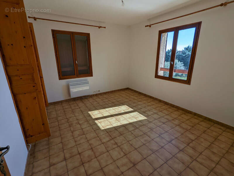 Maison à LES ANGLES