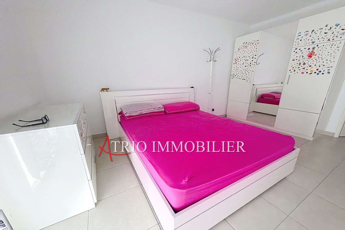 Appartement à SAINT-LAURENT-DU-VAR