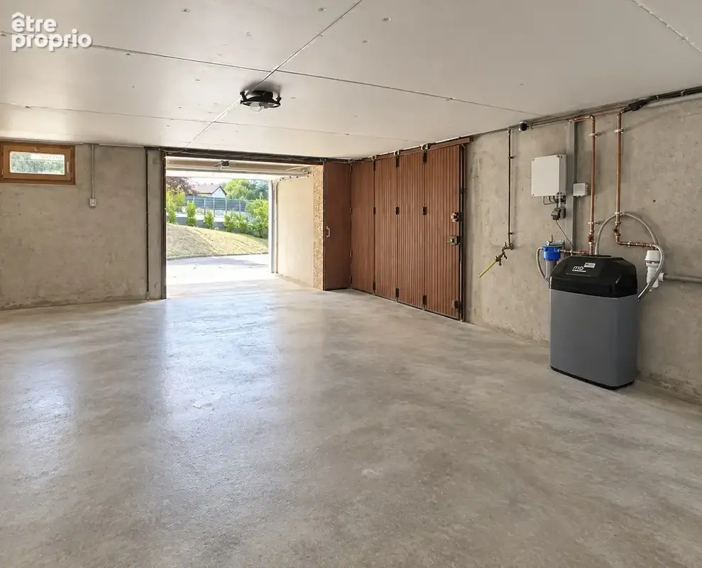 LACHASSAGNE   Maison rénovée avec piscine   Terrain de 1 208 m2 - photo 14