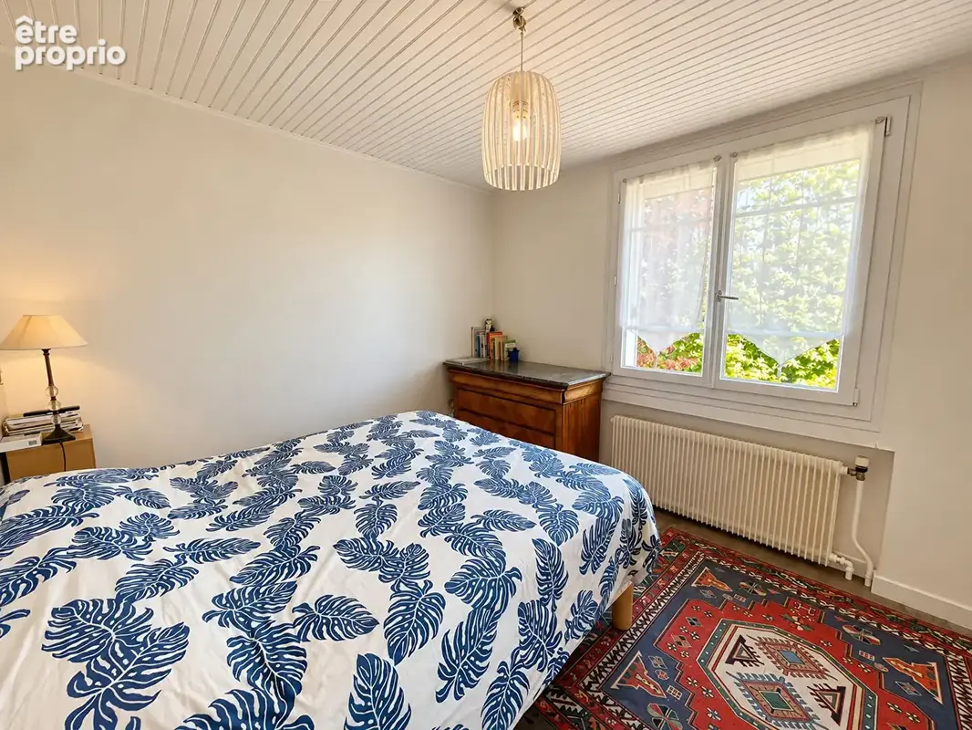 Royat - Maison avec panorama, jardin, terrasses et spa / 7 Pièces principales / 185 m² / Parcelle 942 m² - photo 13
