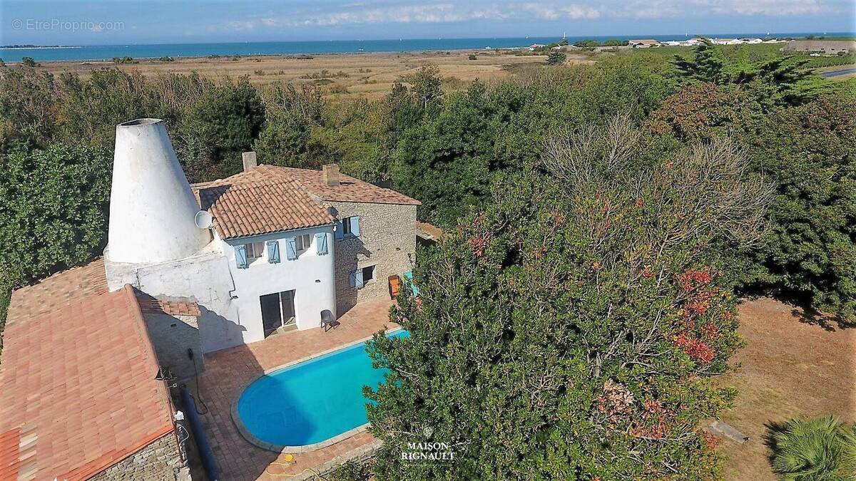 Maison à LA COUARDE-SUR-MER