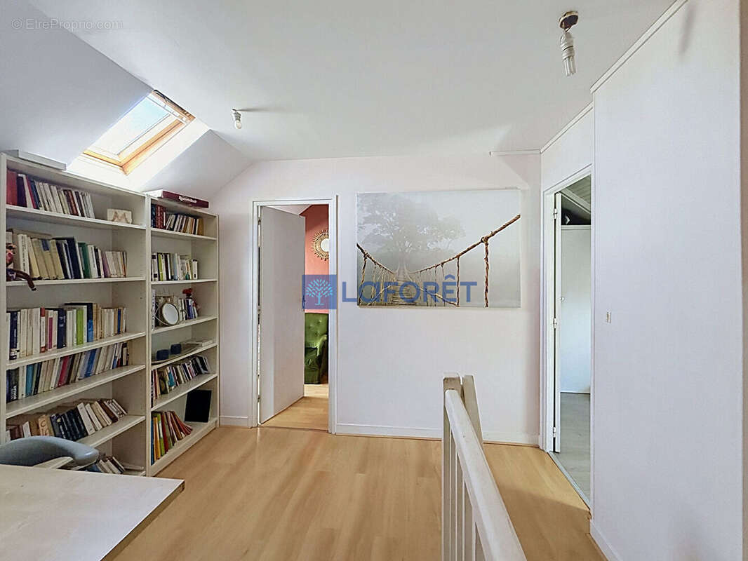 Maison Saintry Sur Seine 6 pièce(s) 149 m2 - photo 14